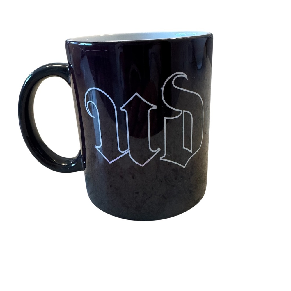 New Urban Decay promotional item coffee tea mug that says Make-up That Stays UP‎